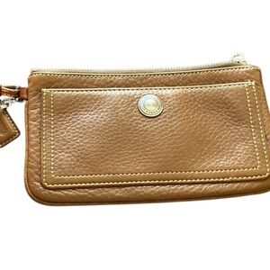 Coach Women's Brown Pebble‎ Leather Wristlet Wallet Zipper Accents